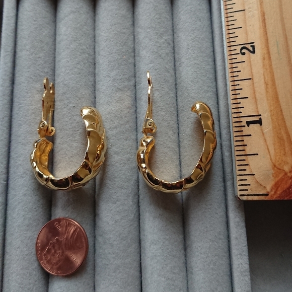 lPaolo Classic Gold Tone CLIP ON Hoop Earrings - Picture 4 of 12